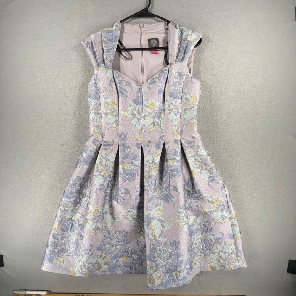Vince Camuto Women's Size 8 Floral Jacquard Fit & Flare Cocktail Dress Metallic